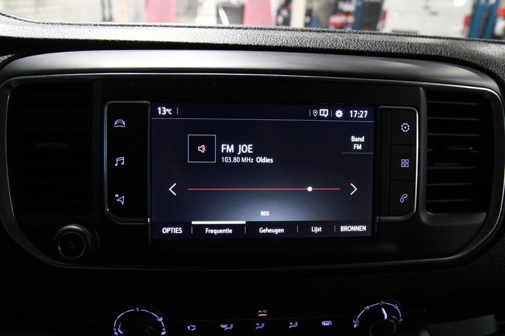 Opel Vivaro 2.0 CDTI L2H1 Edition / Automaat / Camera / App connect / 3 zits 17