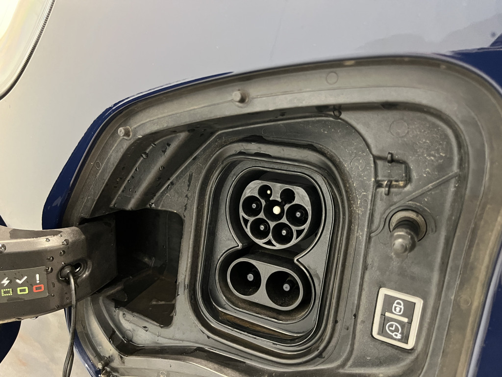 Opel Vivaro-e L1H1 Edition 50 kWh / 100% Elektrisch !! / Airco / Cruise Control / CarPlay / Camera / Navigatie / 16.000 KM!! 12