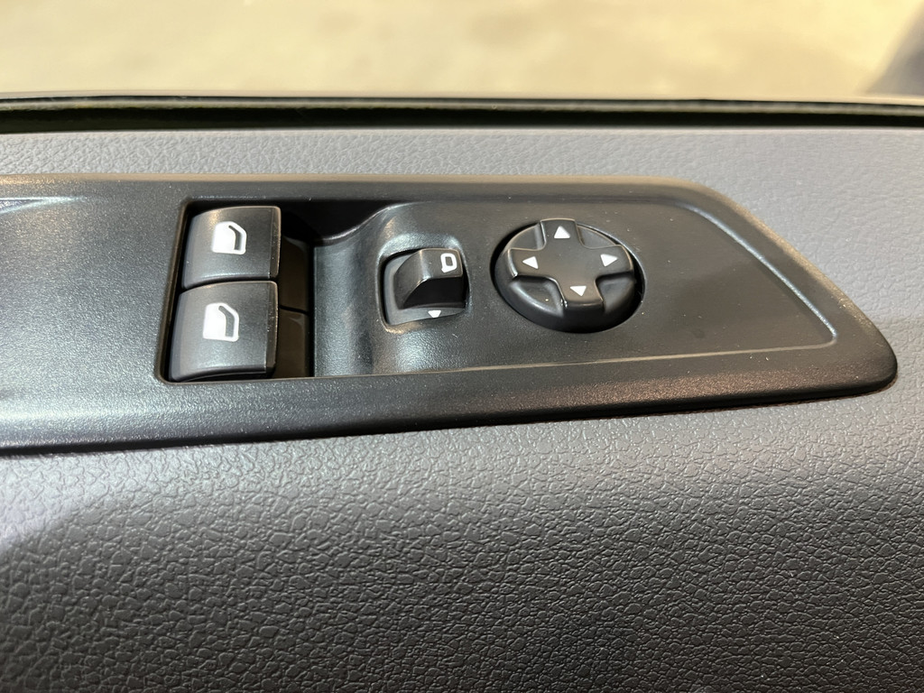 Opel Vivaro-e L1H1 Edition 50 kWh / 100% Elektrisch !! / Airco / Cruise Control / CarPlay / Camera / Navigatie / 16.000 KM!! 19