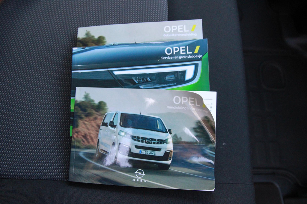 Opel Vivaro-e L2H1 Innovation 50 kWh / App connect / Navi / 3 Zits 11