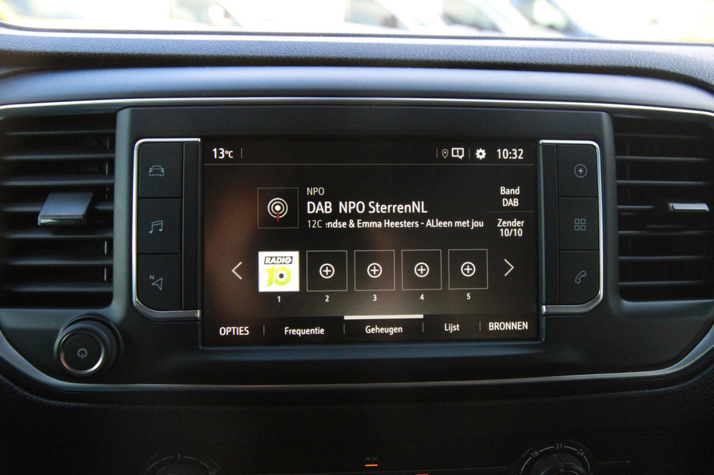 Opel Vivaro-e L2H1 Innovation 50 kWh / App connect / Navi / 3 Zits 19