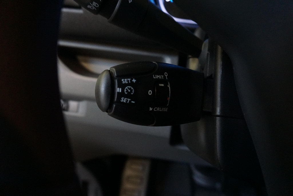 Opel Vivaro-e L3H1 Edition 75 kWh Airco Navigatie Cruise Control 14