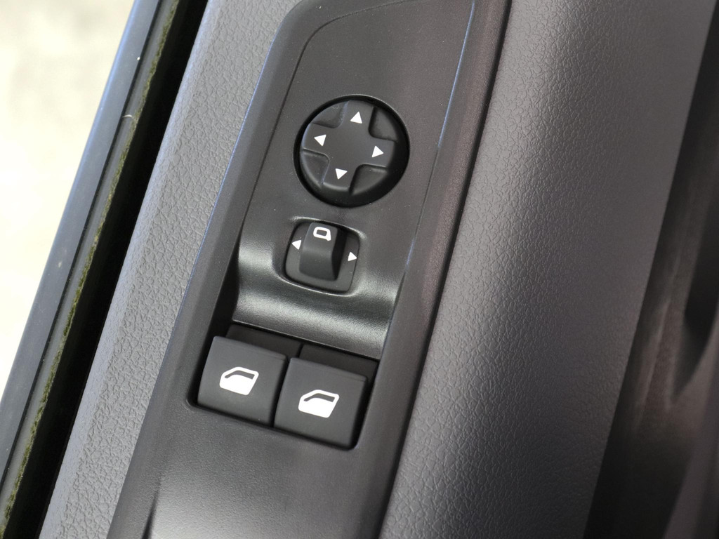 Opel Vivaro-e L3H1 Edition 75 kWh Automaat Cruise control Navigatie WLTP 317km Actieradius 9