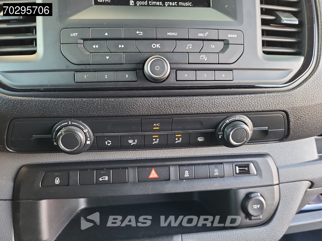 Opel Vivaro 100PK L1H1 Airco Cruise Imperiaal Euro6 L1 Airco Trekhaak Cruise control 14