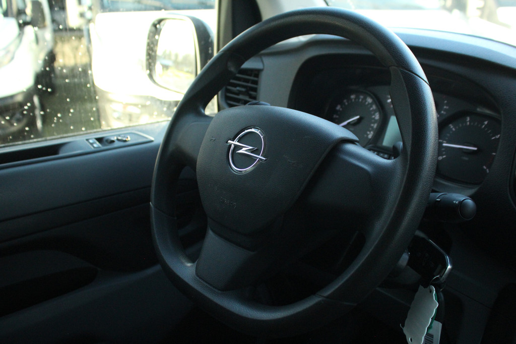 Opel Vivaro 2.0CDTI 123pk L2H1 Edition | Automaat | Camera | Cruise | Lease 260,- p/m 19