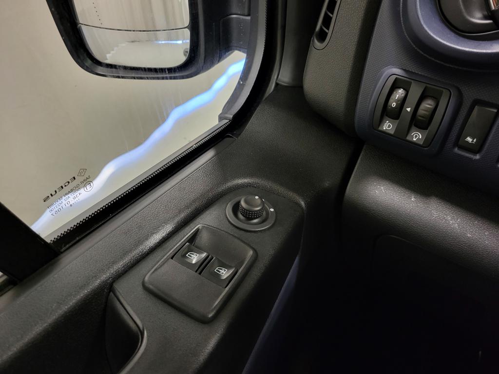 Opel Vivaro Combi 1.6CDTI 9-Personenbus - Excl. BTW / BPM vrij Euro 6! 12