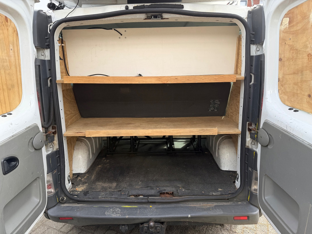 Opel Vivaro Combi 1.9DTi,Pers.Bus.Versnellingsbak,KAPOT 10