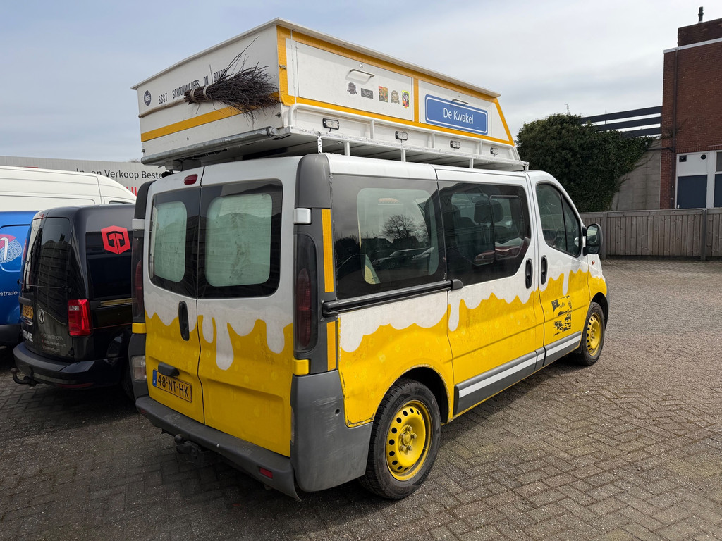 Opel Vivaro Combi 1.9DTi,Pers.Bus.Versnellingsbak,KAPOT 12