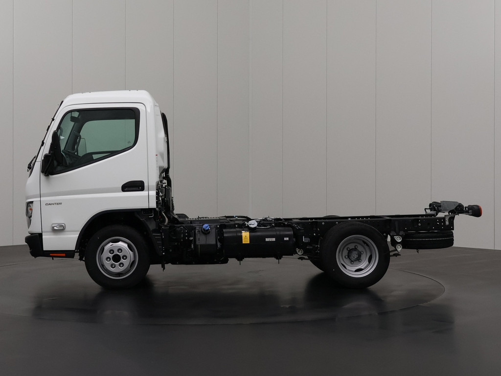 Overige merken Canter 3C13 Chassis Cabine | Airco | 2,65 mtr Wielbasis | Lichte transportschade 12