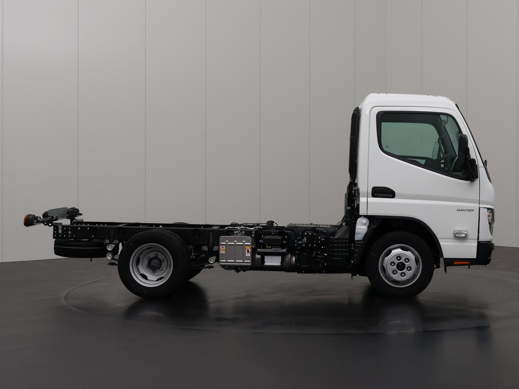 Overige merken Canter 3C13 Chassis Cabine | Airco | 2,65 mtr Wielbasis | Lichte transportschade 13