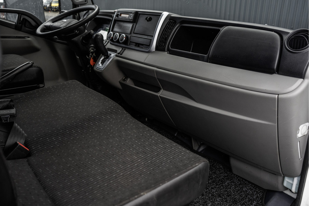 Overige merken Canter 3C15 | Bakwagen met laadklep | Automaat | 1000KG Laadklep | Airco 12