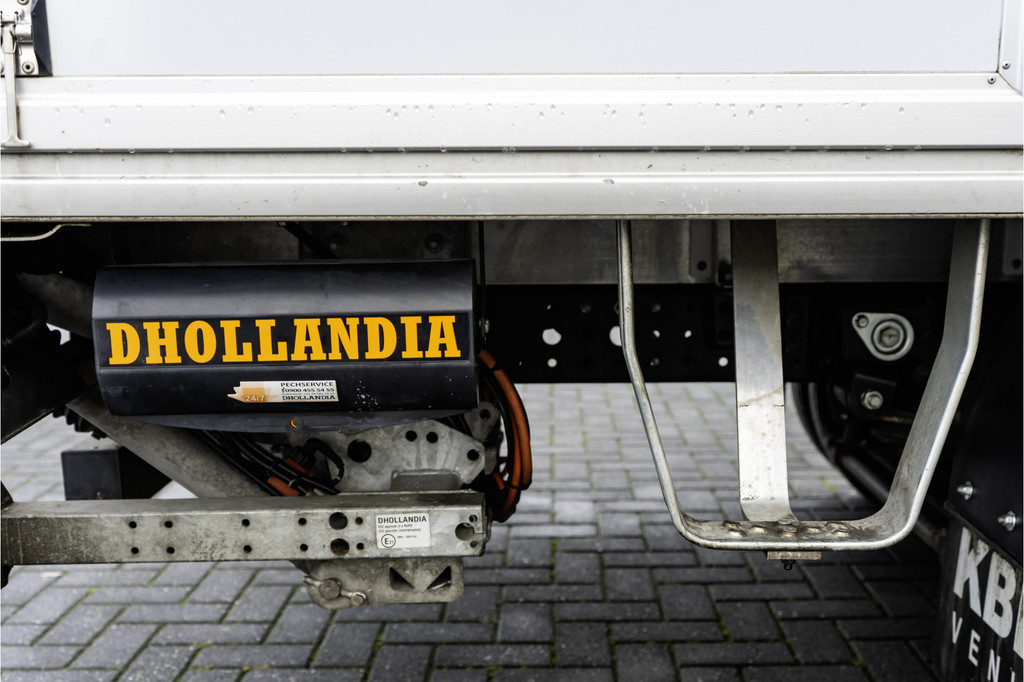 Overige merken Canter 3C15 | Bakwagen met laadklep | Automaat | 1000KG Laadklep | Airco 17