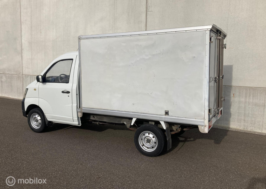 Overige merken Freedom Gesloten Laadbak 1.0 Benzine 12