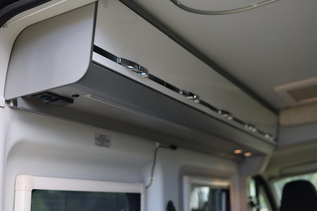 Overige merken TWIN 500 S Aut. | Airco | Zonnepanelen | Navi | Camera | Luifel | Trekhaak | LMV 10