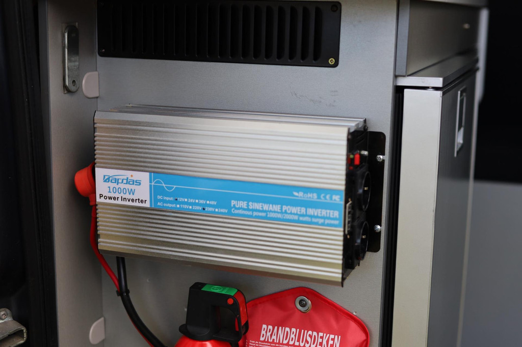 Overige merken TWIN 500 S Aut. | Airco | Zonnepanelen | Navi | Camera | Luifel | Trekhaak | LMV 14