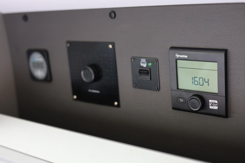 Overige merken TWIN 500 S Aut. | Airco | Zonnepanelen | Navi | Camera | Luifel | Trekhaak | LMV 9