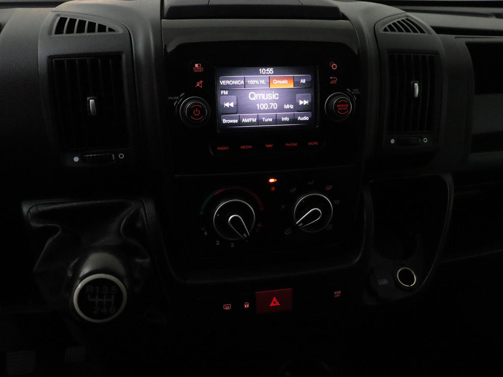 Peugeot Boxer 2.0BlueHDI 130PK L2H2 Pro Glasrestreel | Trekhaak | Navigatie | Camera | Airco | 3-Persoons 17