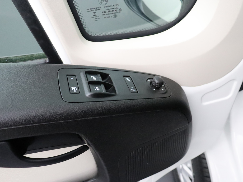 Peugeot Boxer 2.0BlueHDI 130PK L2H2 Pro Glasrestreel | Trekhaak | Navigatie | Camera | Airco | 3-Persoons 8