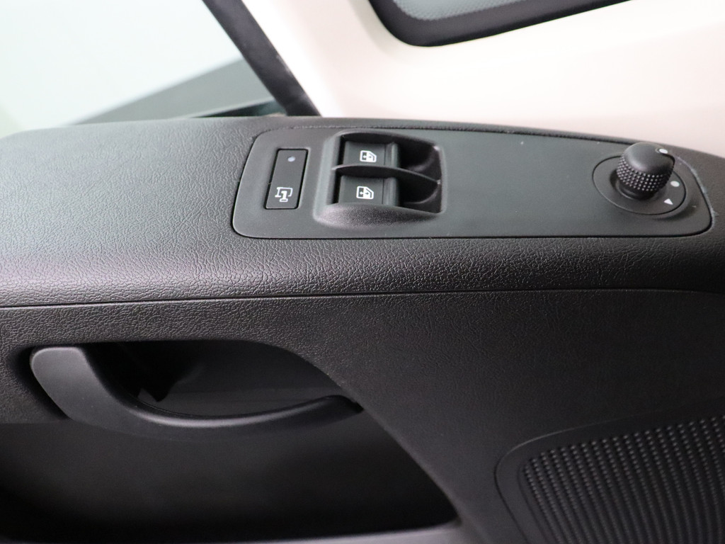 Peugeot Boxer 2.2BlueHDi 120PK L2H1 Premium | Camera | 3-Persoons | Betimmering | Cruise 8