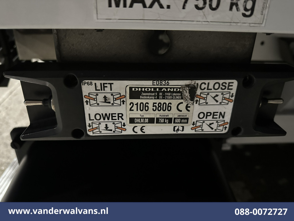 Peugeot Boxer 2.2 BlueHDi 141pk Bakwagen Laadklep Euro6 Airco | 955kg laadvermogen | Cruisecontrol Bijrijdersbank 12