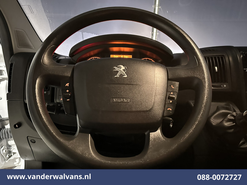 Peugeot Boxer 2.2 BlueHDi 141pk Bakwagen Laadklep Euro6 Airco | 955kg laadvermogen | Cruisecontrol Bijrijdersbank 15