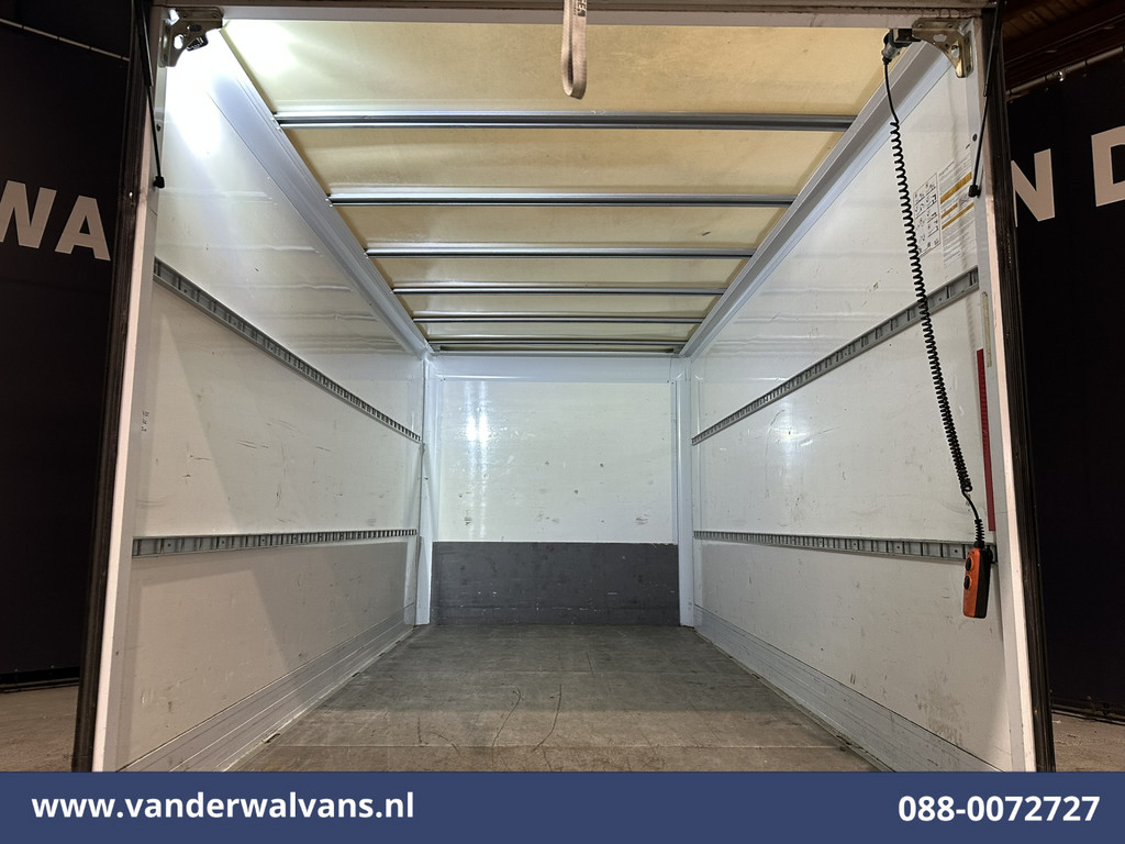 Peugeot Boxer 2.2 BlueHDi 141pk Bakwagen Laadklep Euro6 Airco | 985kg laadvermogen | Cruisecontrol Bijrijdersbank 11