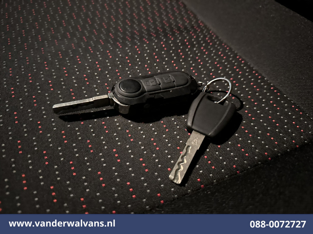 Peugeot Boxer 2.2 BlueHDi 141pk Bakwagen Laadklep Euro6 Airco | 985kg laadvermogen | Cruisecontrol Bijrijdersbank 18