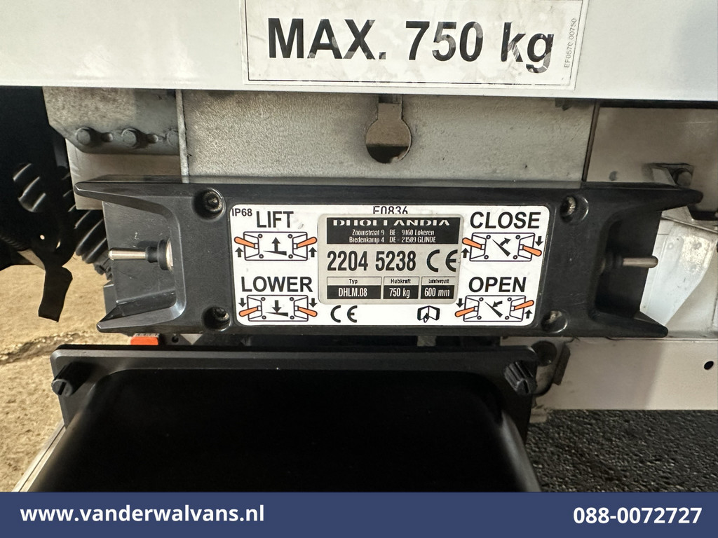 Peugeot Boxer 2.2 BlueHDi 141pk Bakwagen Laadklep Euro6 Airco | Cruisecontrol | 985kg laadvermogen Bijrijdersbank 12