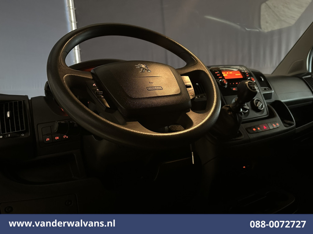 Peugeot Boxer 2.2 BlueHDi 141pk Bakwagen Laadklep Euro6 Airco | Cruisecontrol | 985kg laadvermogen Bijrijdersbank 14