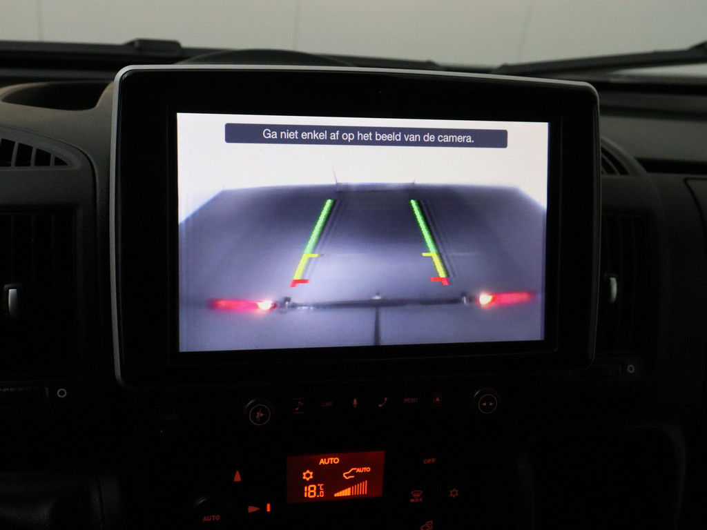 Peugeot Boxer 2.2BlueHDi 165PK L2H1 Zwaar | Leder | 3000Kg Trekhaak | Navigatie | Camera | Betimmering | Airco | Cruise 19