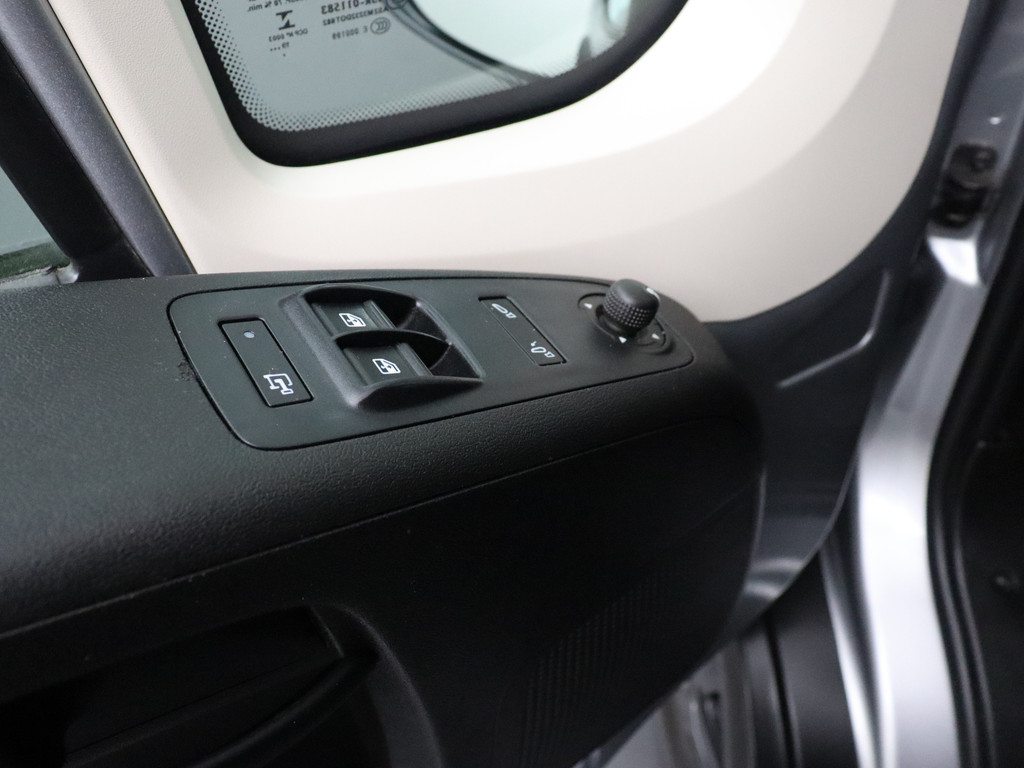 Peugeot Boxer 2.2BlueHDi 165PK L2H1 Zwaar | Leder | 3000Kg Trekhaak | Navigatie | Camera | Betimmering | Airco | Cruise 8