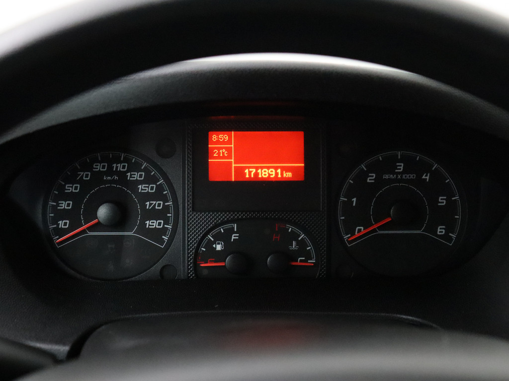 Peugeot Boxer 2.2BlueHDi 165PK L2H1 Zwaar | Leder | 3000Kg Trekhaak | Navigatie | Camera | Betimmering | Airco | Cruise 9