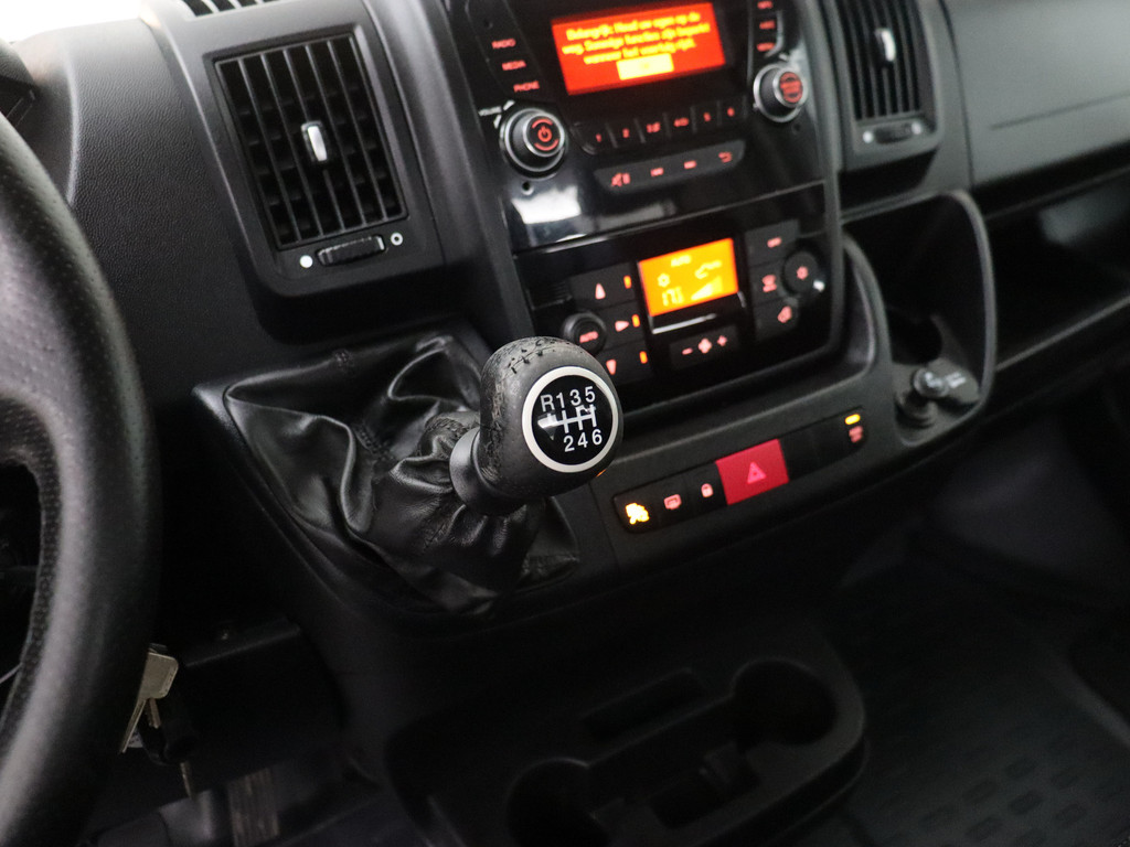 Peugeot Boxer 2.2BlueHDi 165pk Open Laadbak 4.20 Meter | Airco | Camera | 3-Persoons | 3000Kg Trekhaak 15