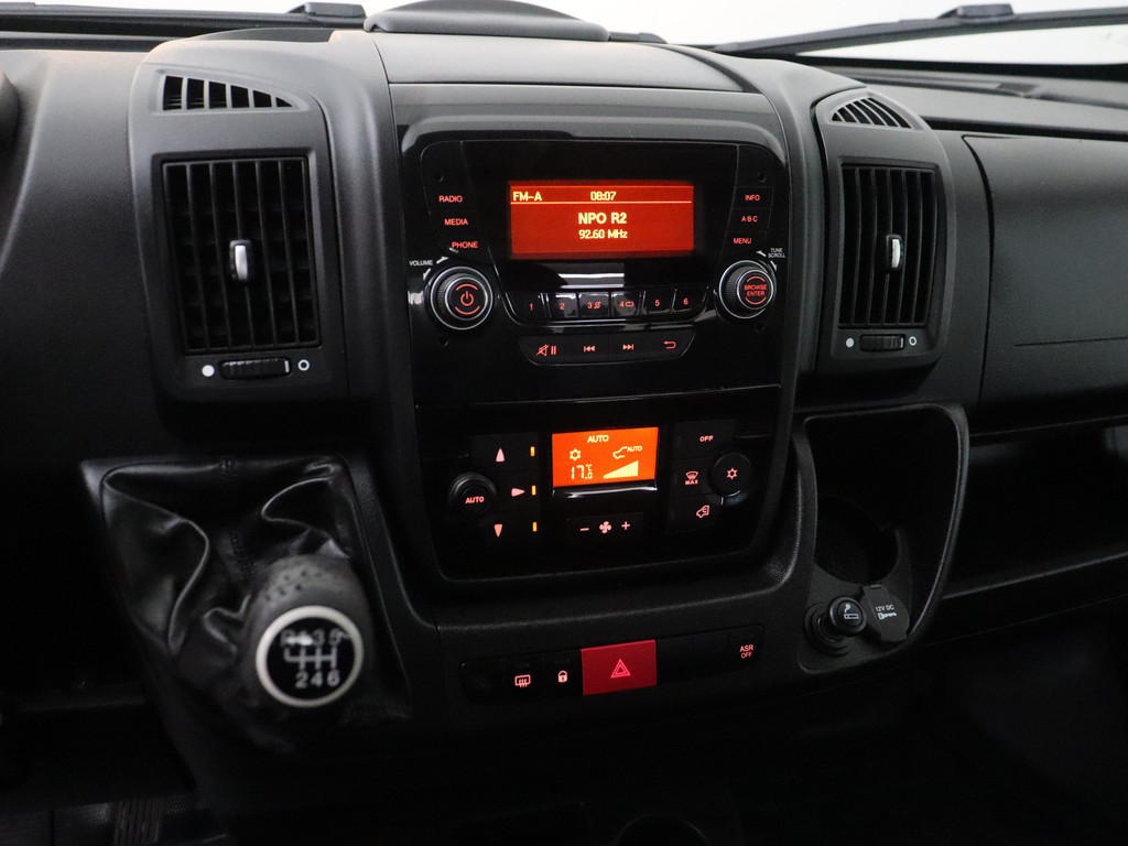 Peugeot Boxer 2.2BlueHDi 165pk Open Laadbak 4.20 Meter | Airco | Camera | 3-Persoons | 3000Kg Trekhaak 16