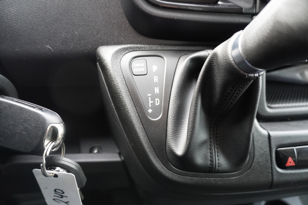 Peugeot Boxer 2.2 BlueHDi 180PK S&S L3H2 3.5t Zwaar Automaat nr. V039 | Airco | Cruise | Navi | Camera 19