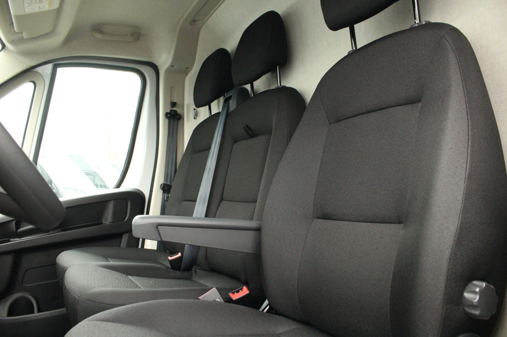 Peugeot Boxer 2.2BlueHDi 180pk S&S | L3H2 3.5t | Automaat | Carplay/Android | Camera | Cruise | Lease 645,- p/m 14