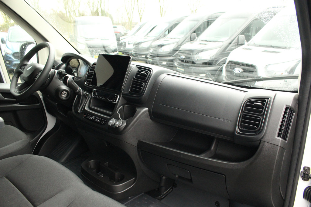 Peugeot Boxer 2.2BlueHDi 180pk S&S | L3H2 3.5t | Automaat | Carplay/Android | Camera | Cruise | Lease 645,- p/m 15