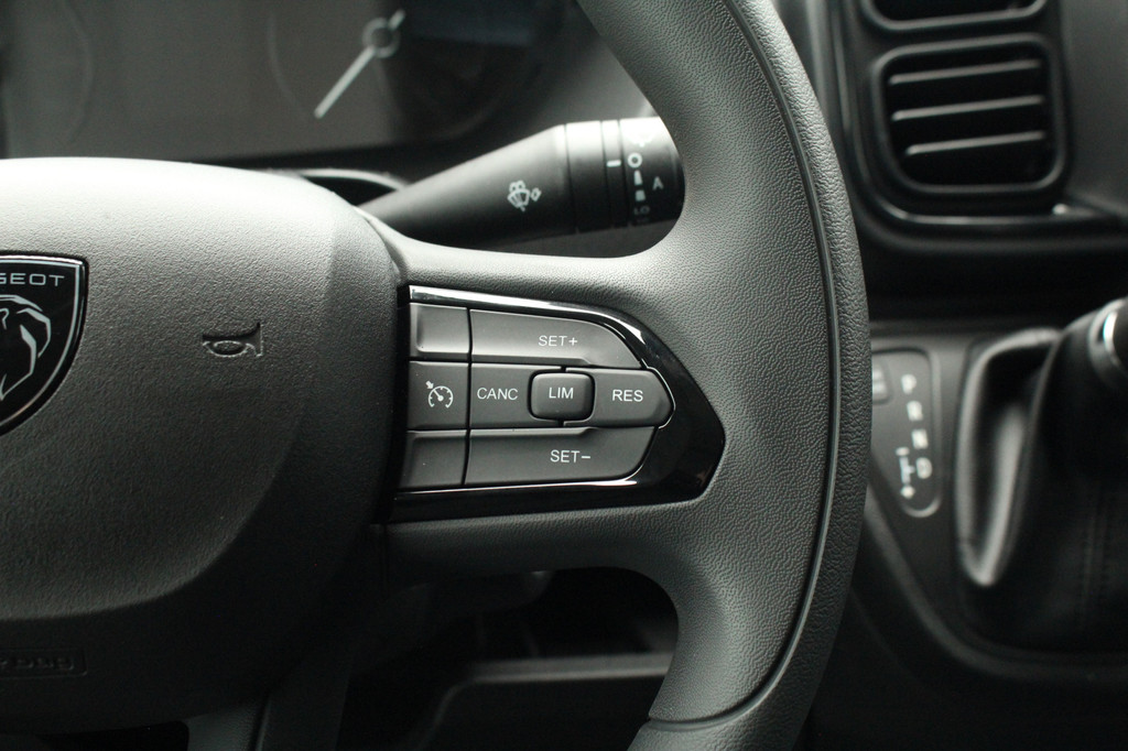 Peugeot Boxer 2.2BlueHDi 180pk S&S | L3H2 3.5t | Automaat | Carplay/Android | Camera | Cruise | Lease 645,- p/m 21