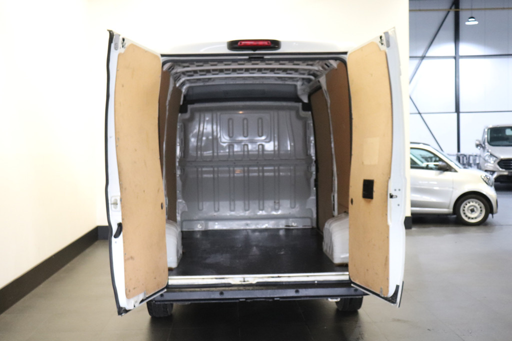 Peugeot Boxer 2.2 BlueHDi L2H2 140PK - EURO 6 - Airco - Navi - Cruise - Camera - ⬠13.900,- Excl. 13
