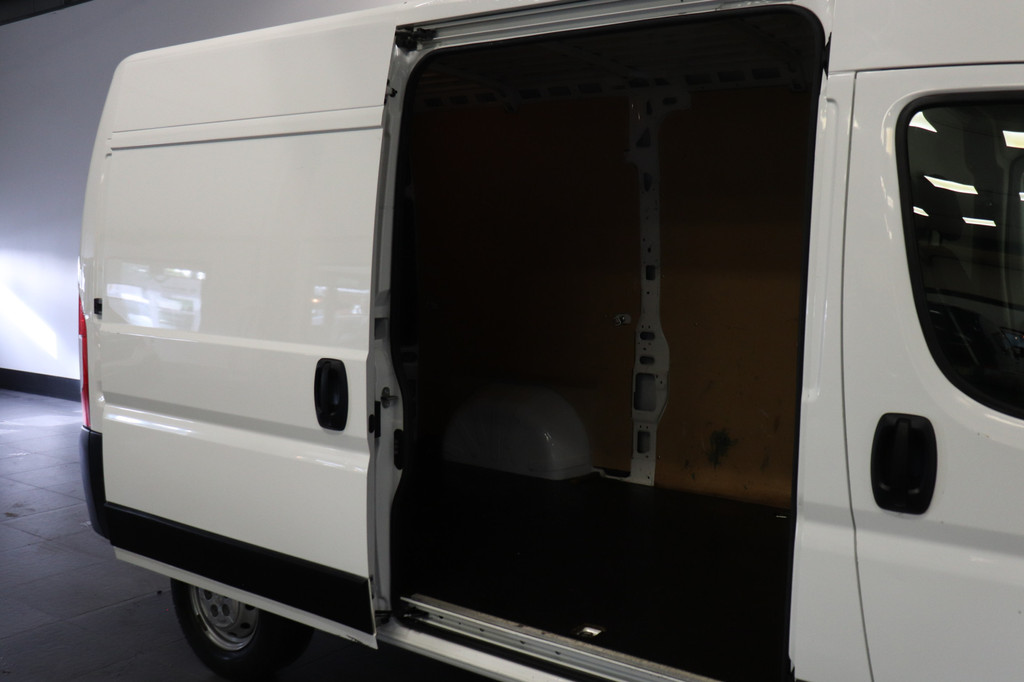 Peugeot Boxer 2.2 BlueHDi L2H2 140PK - EURO 6 - Airco - Navi - Cruise - Camera - ⬠13.900,- Excl. 9
