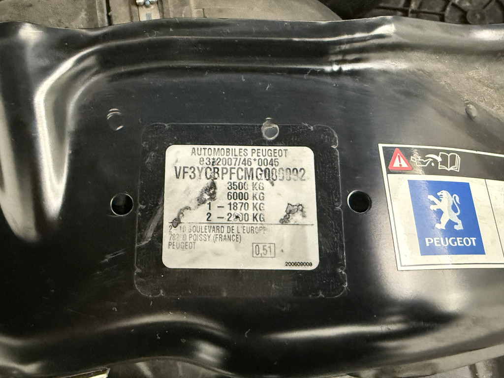 Peugeot Boxer 2.2HDi 140PK L3H2 Imperiaal | Betimmering | 3-Persoons 20