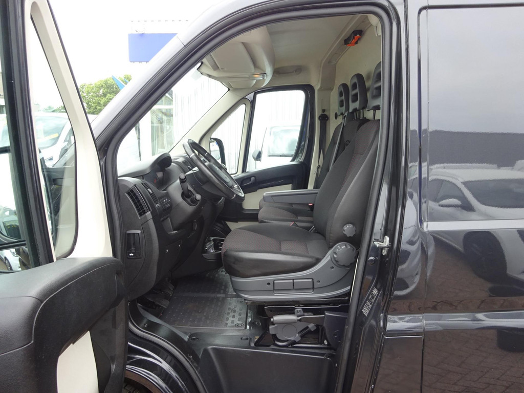 Peugeot Boxer 330 2.0 BlueHDI L2H1 Premium 13