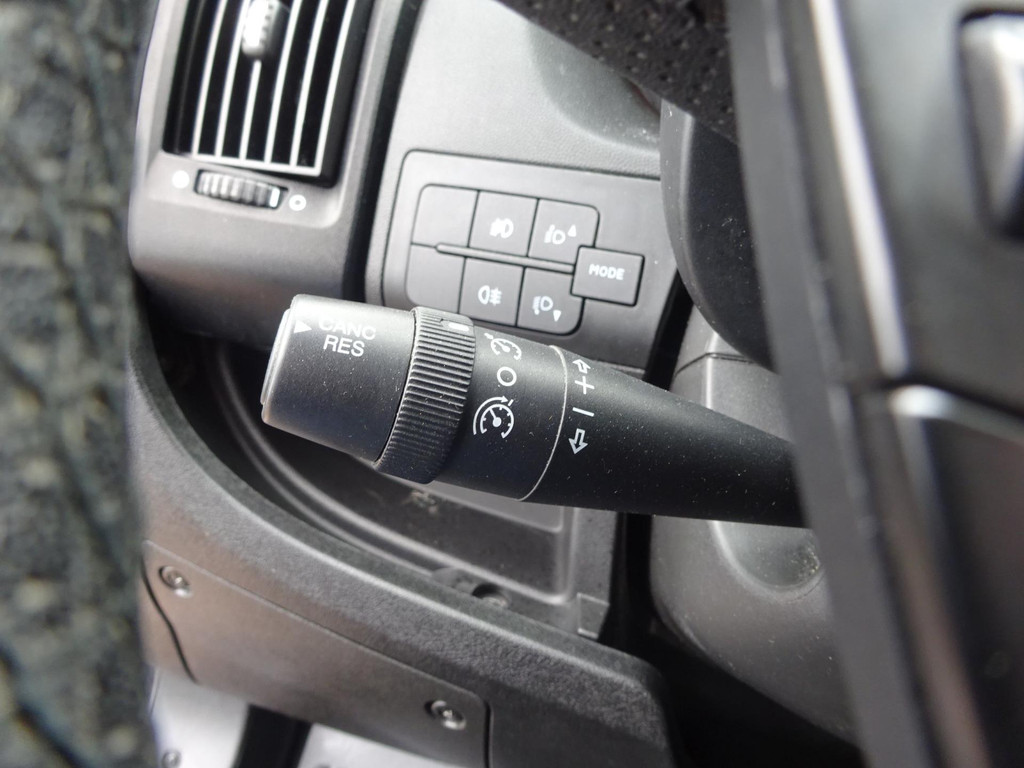 Peugeot Boxer 330 2.0 BlueHDI L2H1 Premium 19