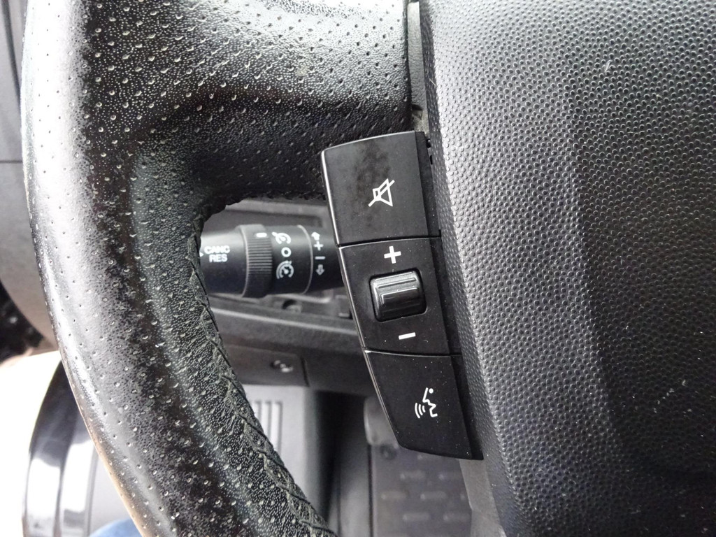 Peugeot Boxer 330 2.0 BlueHDI L2H1 Premium 21