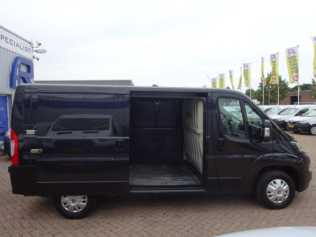 Peugeot Boxer 330 2.0 BlueHDI L2H1 Premium 7