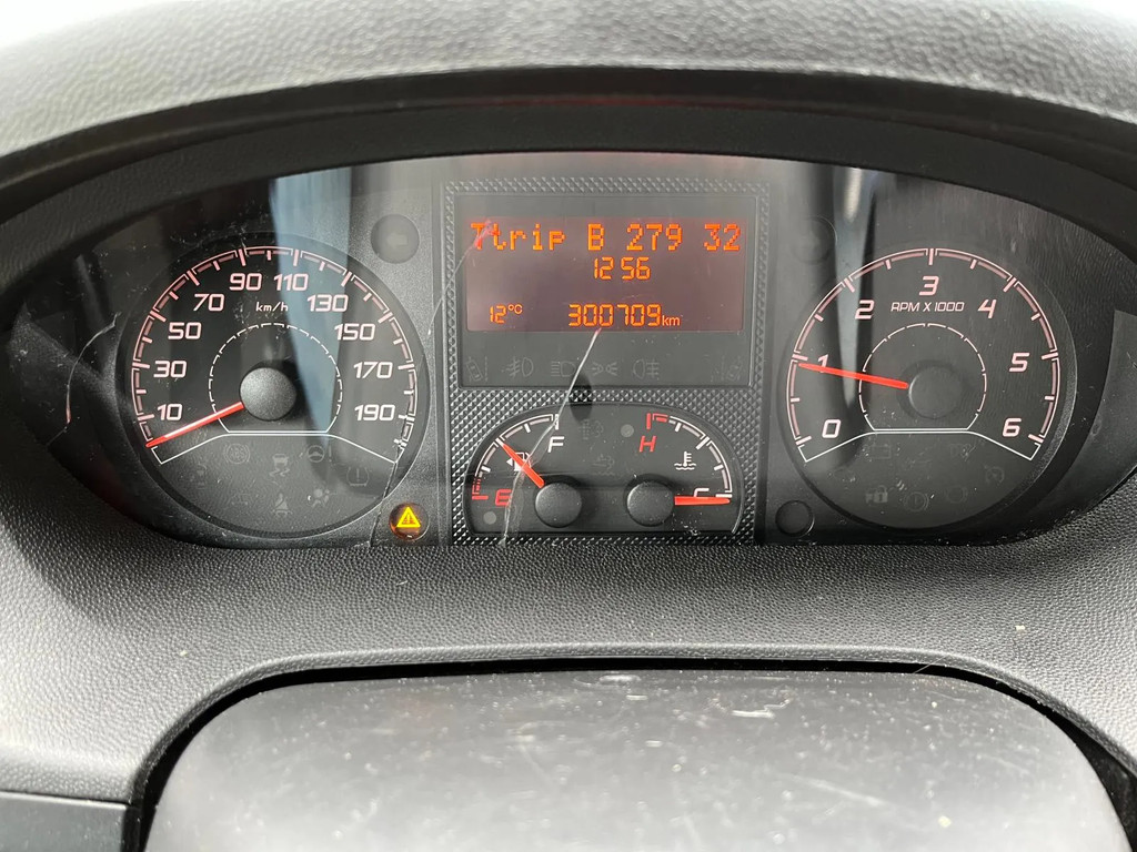 Peugeot Boxer 330 2.0 BlueHDI L2H1 Pro 12