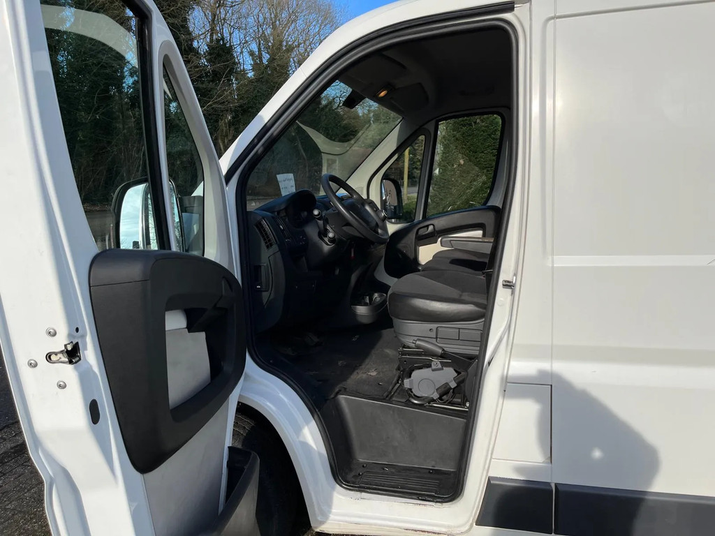 Peugeot Boxer 330 2.0 BlueHDI L2H1 Pro 8
