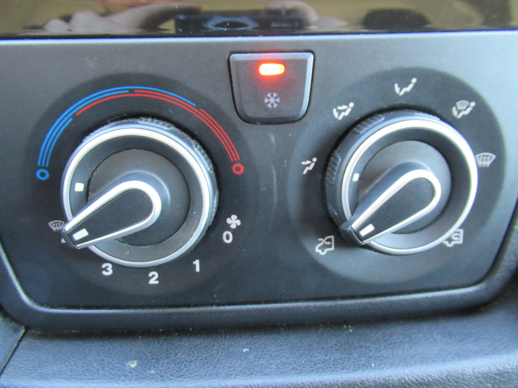 Peugeot Boxer 330 2.0 HDI 81KW L1H2 Pro AIRCO - Klima 12