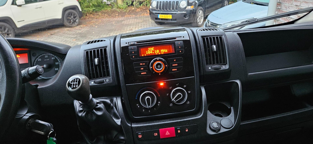 Peugeot Boxer 330 2.2 HDI L1H1 Profit+ Trekhaak! Airco! Cruise Control! Nette Bus! 3-Zitplaatsen! NAP! 110PK! 19