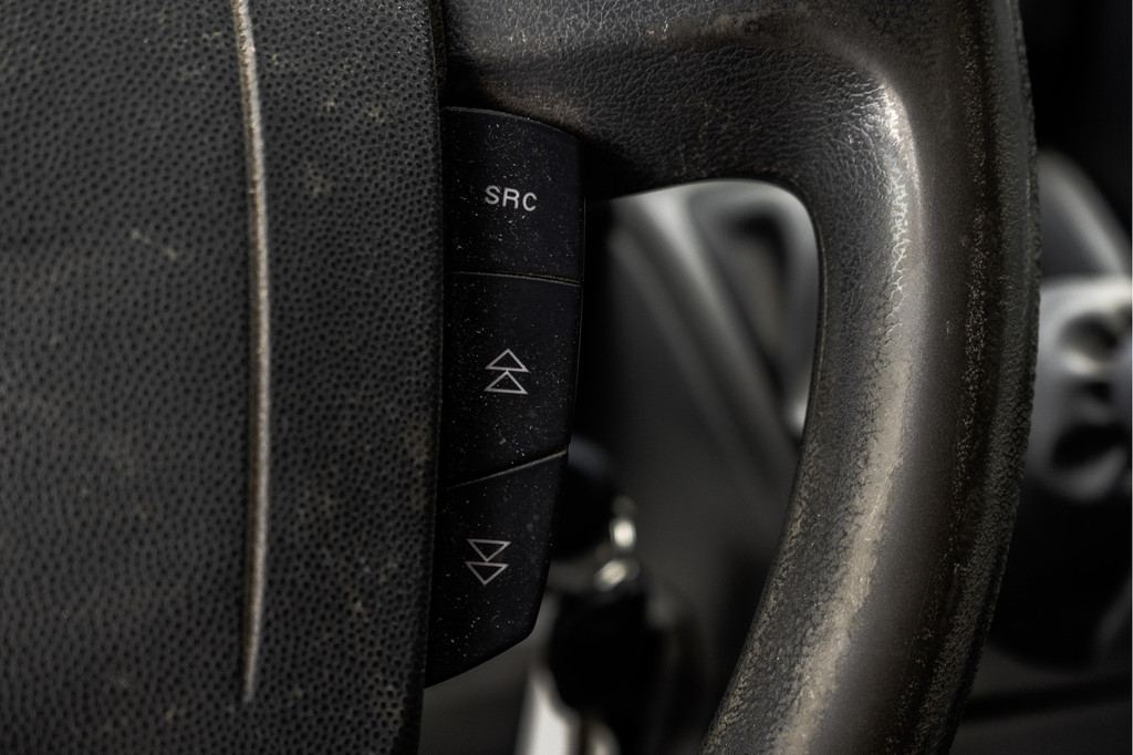 Peugeot Boxer 330 HDI | L2H1 | Cruise | Airco | PDC 18